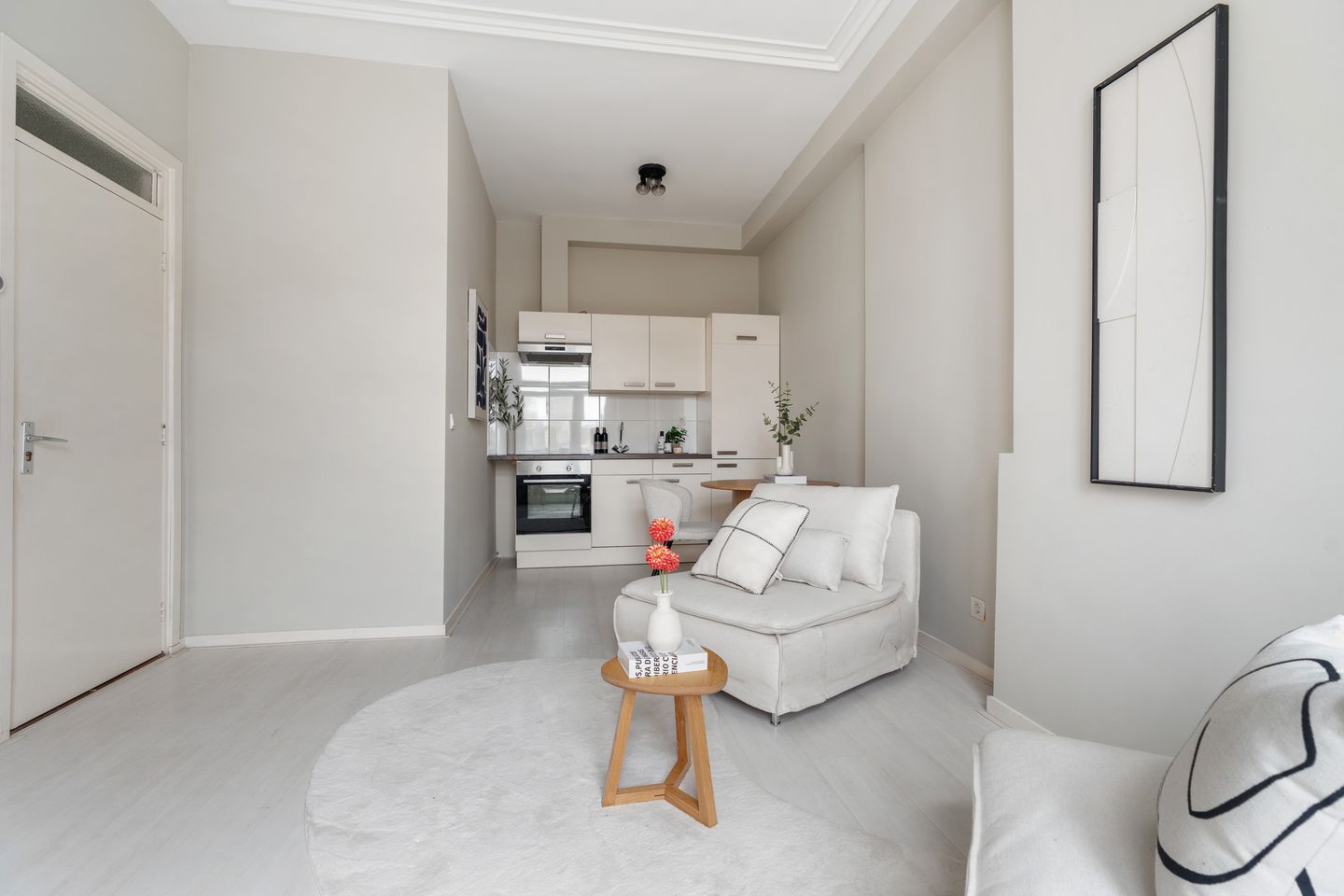 Photo 10 of Rozenburgstraat 4-A