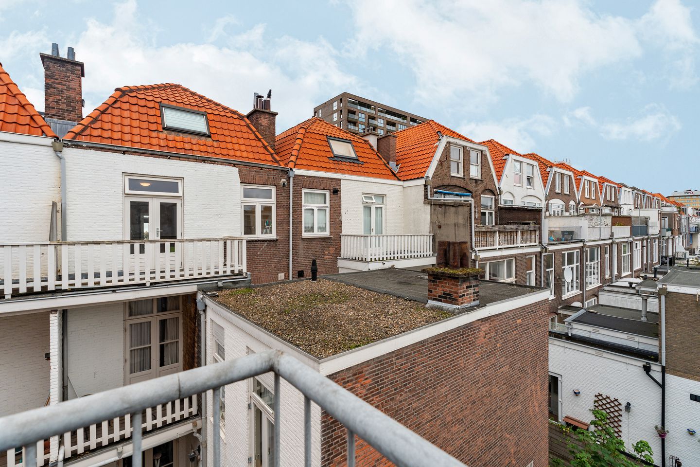 Photo 14 of Rozenburgstraat 4-A