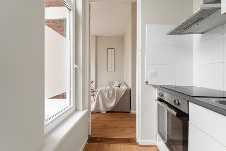 Foto 12 van Rozenburgstraat 4-B