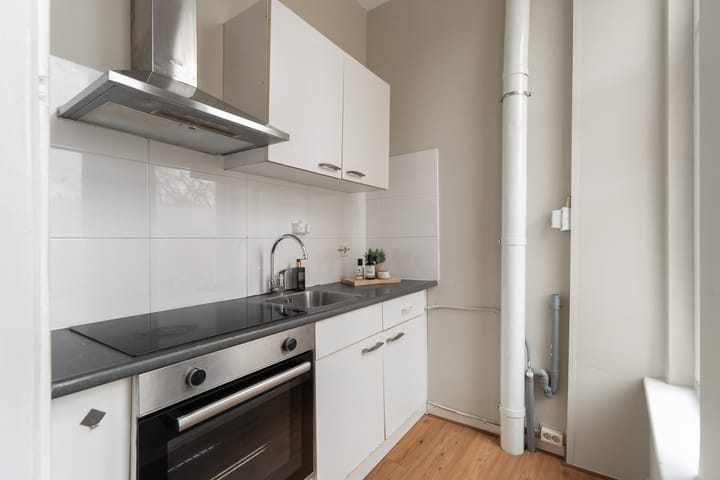 Foto 11 van Rozenburgstraat 4-B