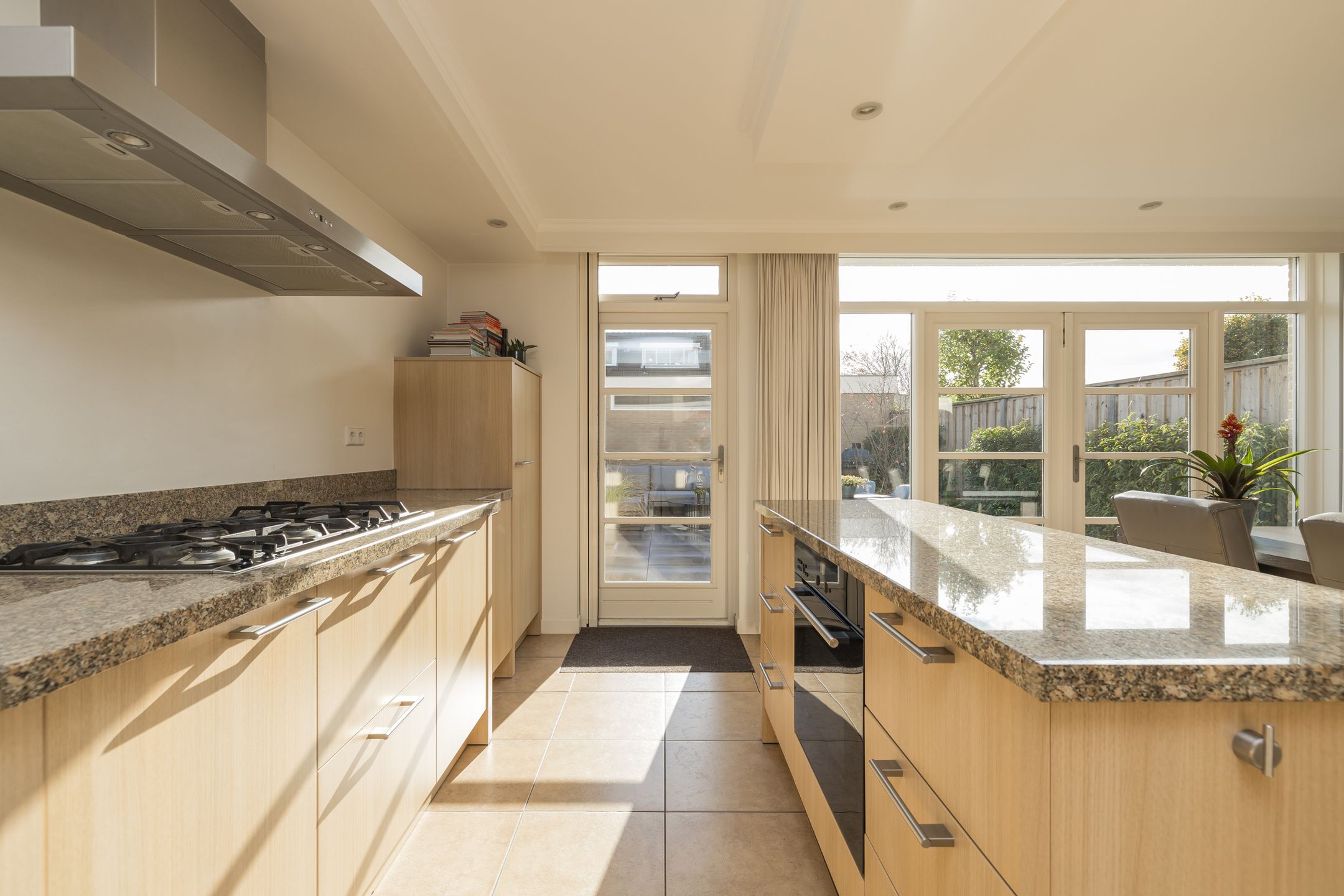 Foto 9 van Henriette Roland Holstlaan 11