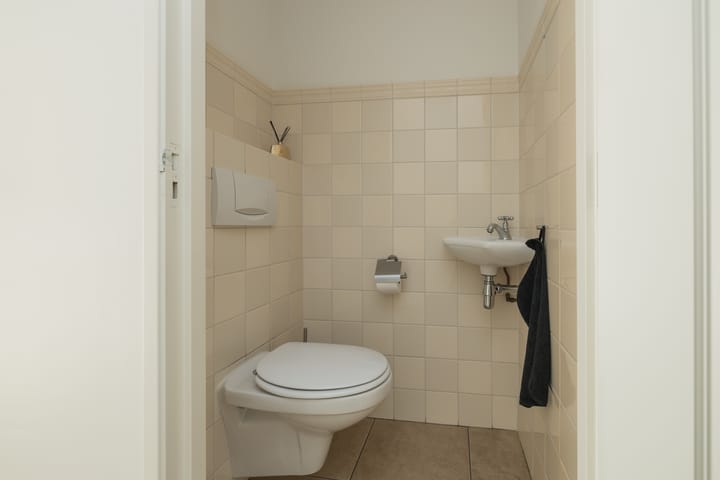 Photo 22 of Henriette Roland Holstlaan 11