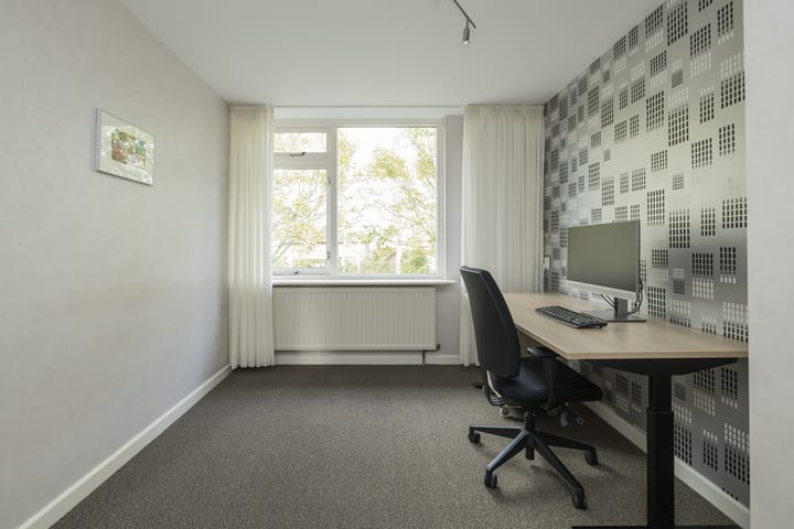 Photo 42 of Henriette Roland Holstlaan 11