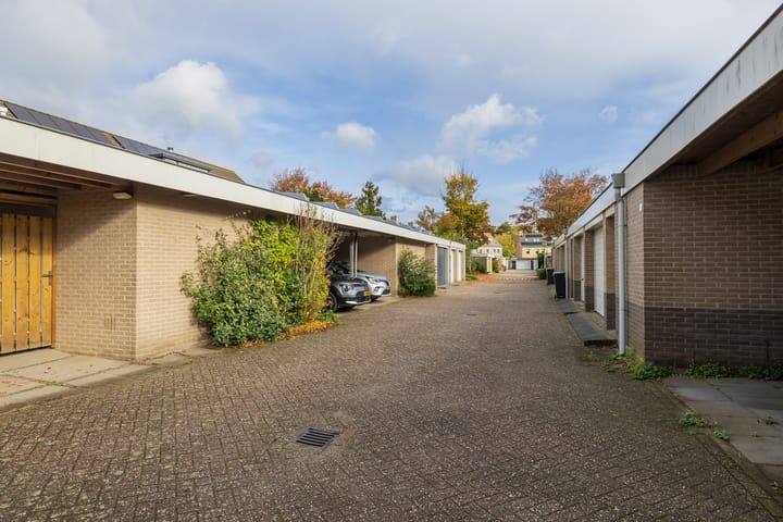 Photo 75 of Henriette Roland Holstlaan 11