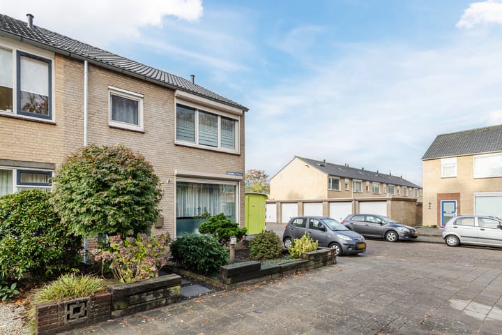 Foto 40 van Ranonkelstraat 59