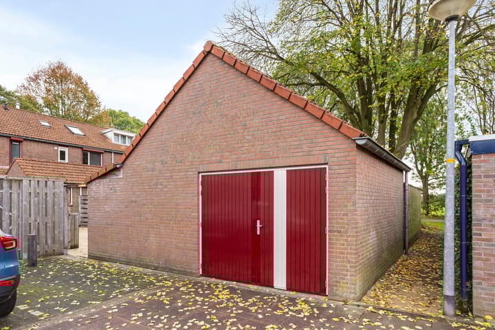 Photo 26 of Godfried Bomansstraat 40