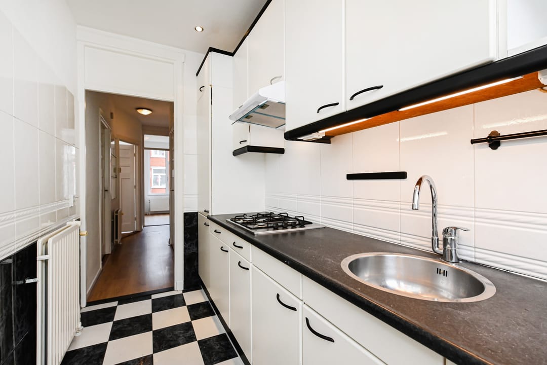 Photo 7 of Barneveldstraat 60