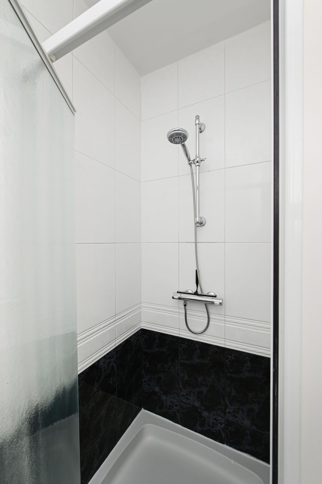 Photo 13 of Barneveldstraat 60
