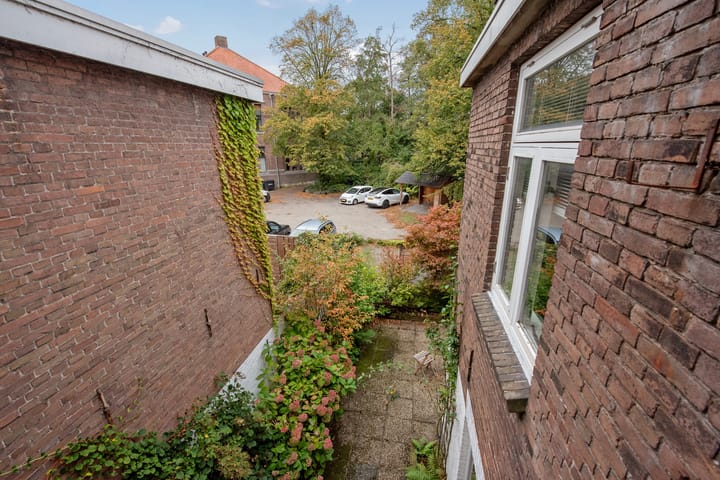 Photo 19 of Piet Heinstraat 1-B