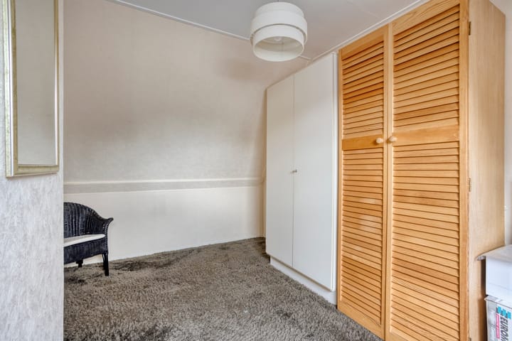 Photo 25 of Libel 34