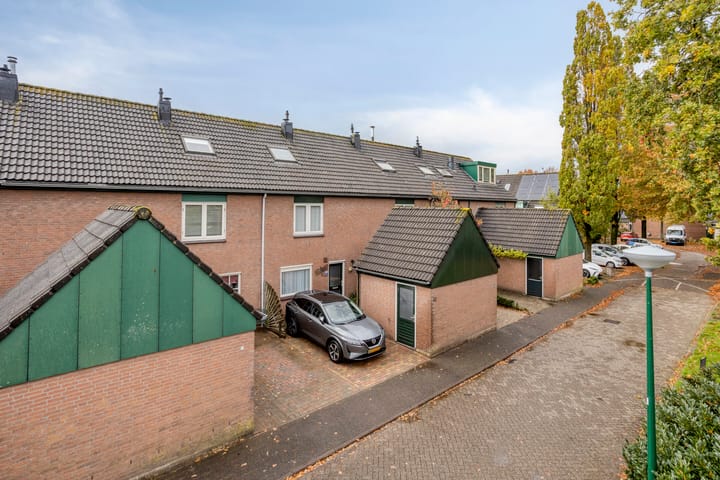 Photo 33 of Libel 34