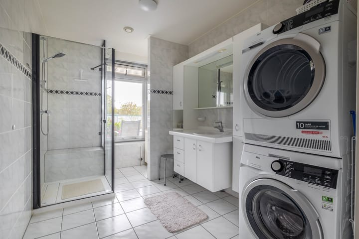 Photo 31 of Egginklaan 2-42