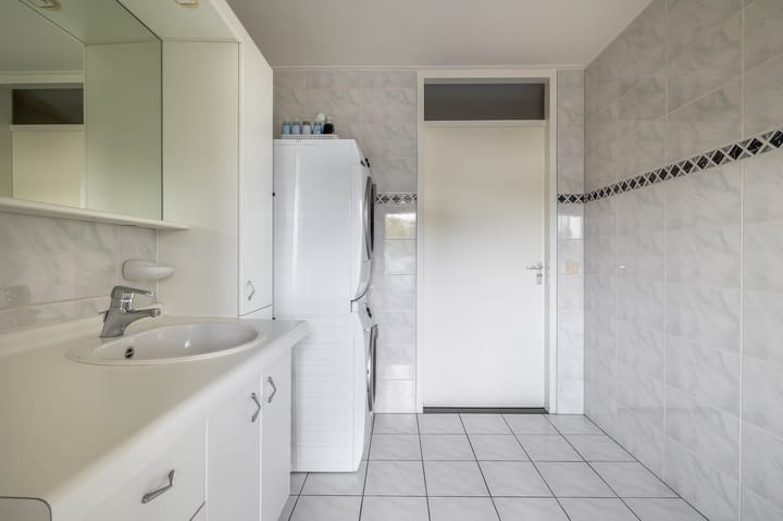 Photo 32 of Egginklaan 2-42