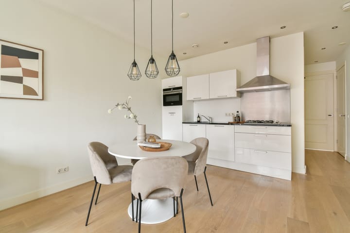 Foto 9 van Luzacstraat 9-3