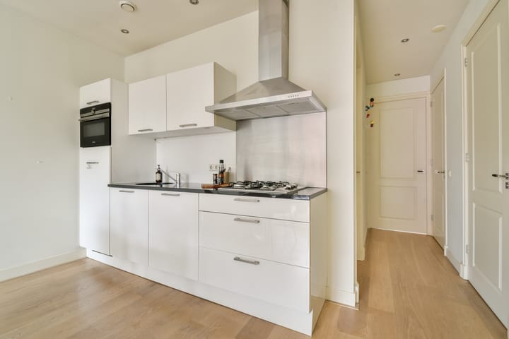 Foto 13 van Luzacstraat 9-3