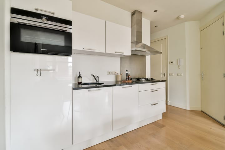 Foto 14 van Luzacstraat 9-3