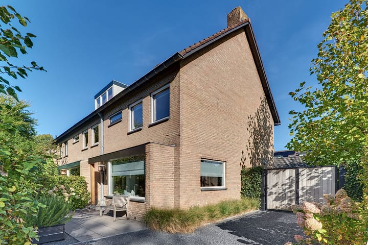 Foto 1 van Beneluxlaan 2