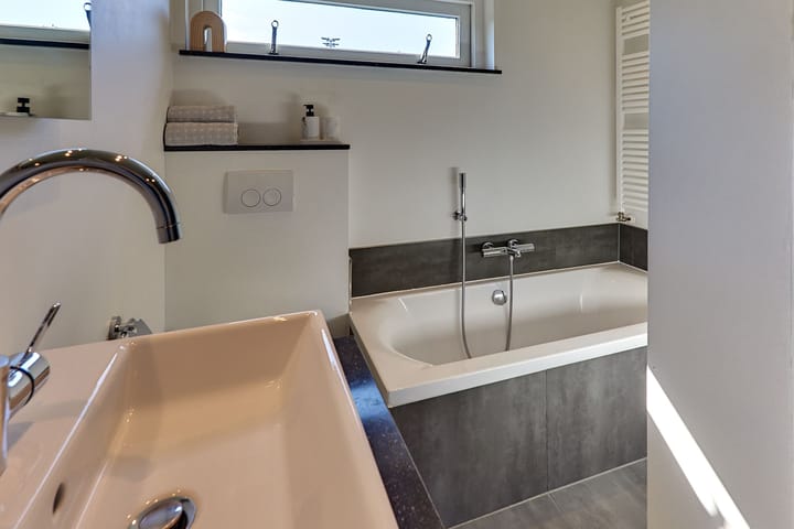 Foto 38 van Beneluxlaan 2