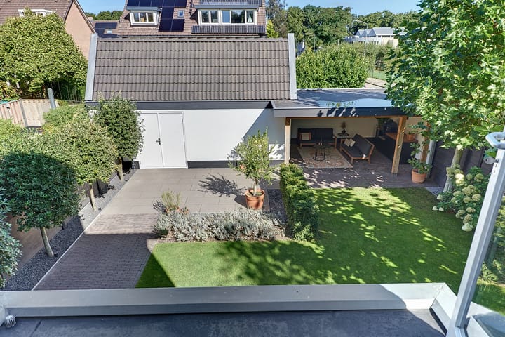 Foto 46 van Beneluxlaan 2