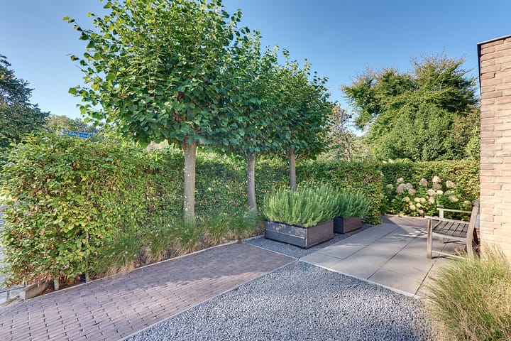 Foto 60 van Beneluxlaan 2