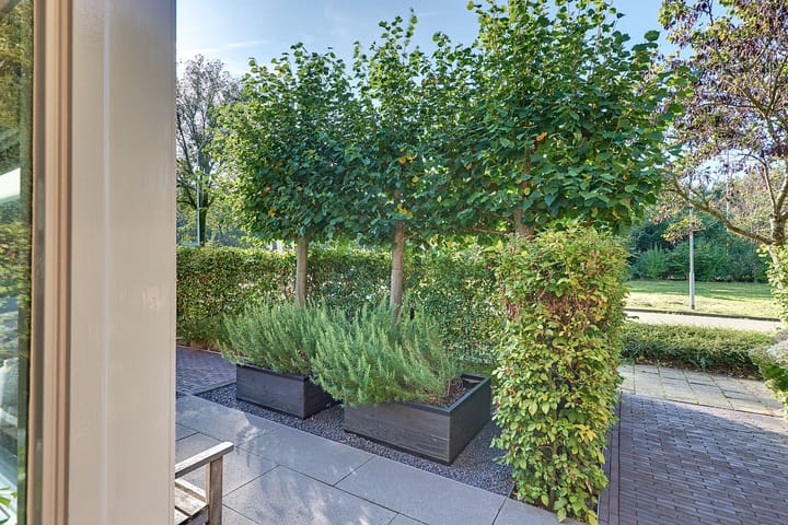 Foto 62 van Beneluxlaan 2