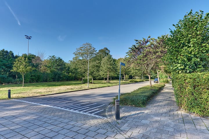 Foto 67 van Beneluxlaan 2