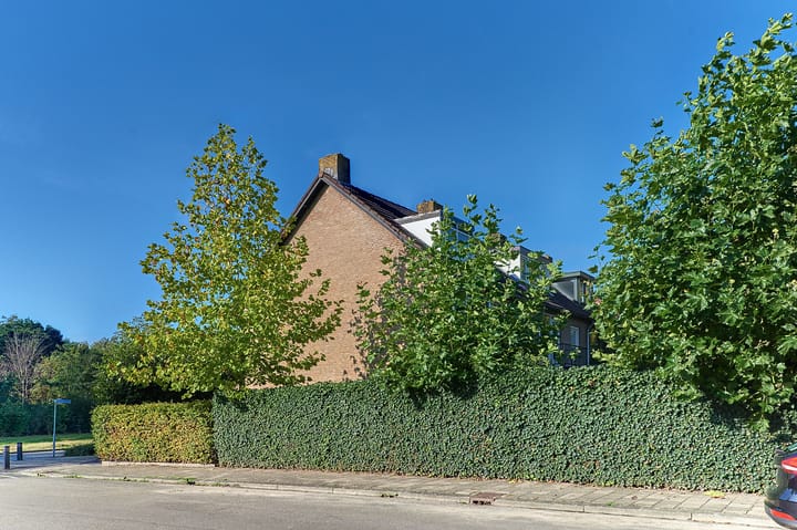 Foto 68 van Beneluxlaan 2