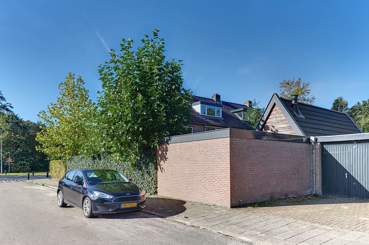 Foto 69 van Beneluxlaan 2