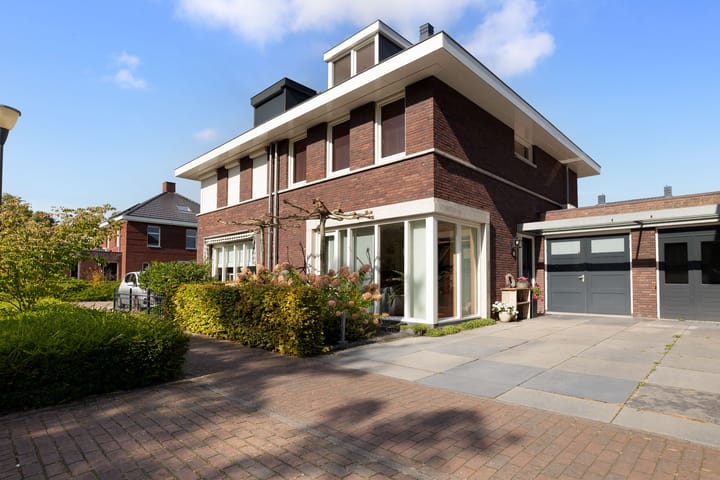 Foto 1 van Calèche 61