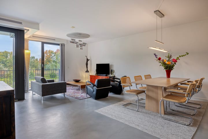 Photo 2 of Alberdingk Thijmlaan 56