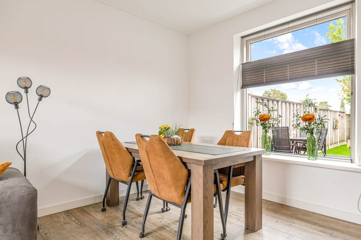 Photo 8 of Dr.A.Th.Plantenstraat 11