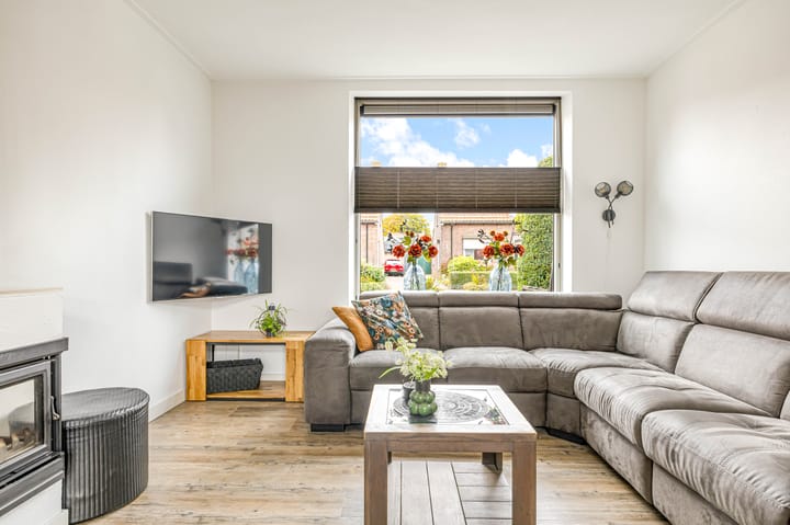 Photo 11 of Dr.A.Th.Plantenstraat 11