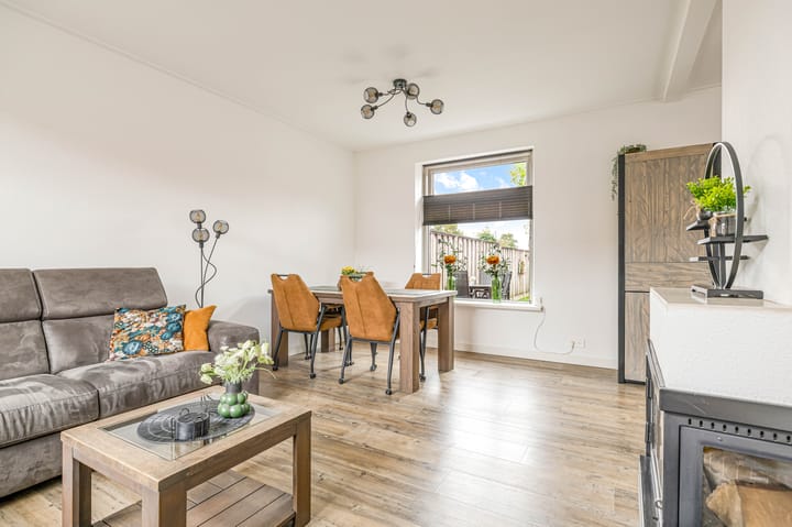 Photo 13 of Dr.A.Th.Plantenstraat 11