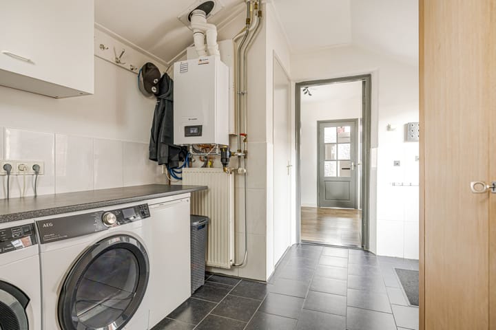 Photo 19 of Dr.A.Th.Plantenstraat 11