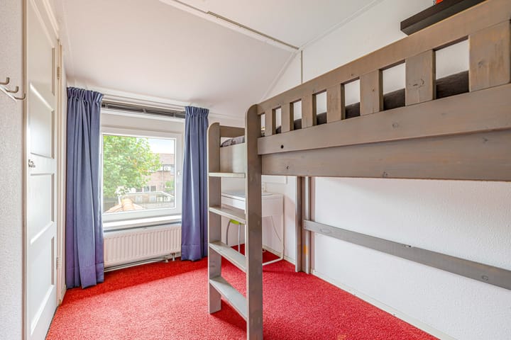 Photo 28 of Dr.A.Th.Plantenstraat 11