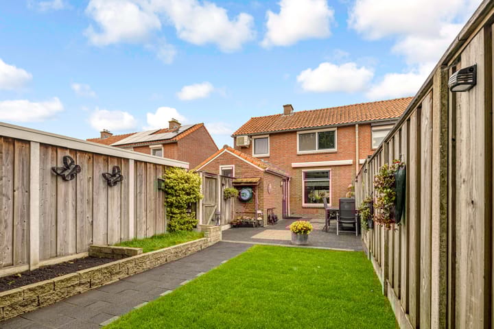 Photo 34 of Dr.A.Th.Plantenstraat 11