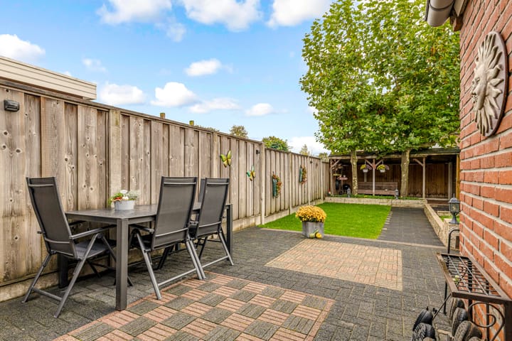 Photo 36 of Dr.A.Th.Plantenstraat 11