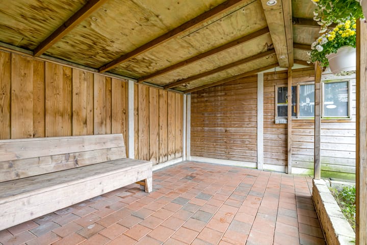 Photo 41 of Dr.A.Th.Plantenstraat 11