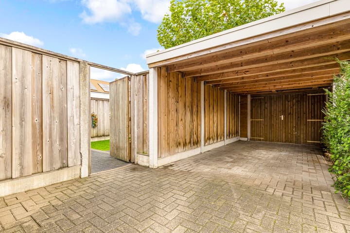 Photo 44 of Dr.A.Th.Plantenstraat 11