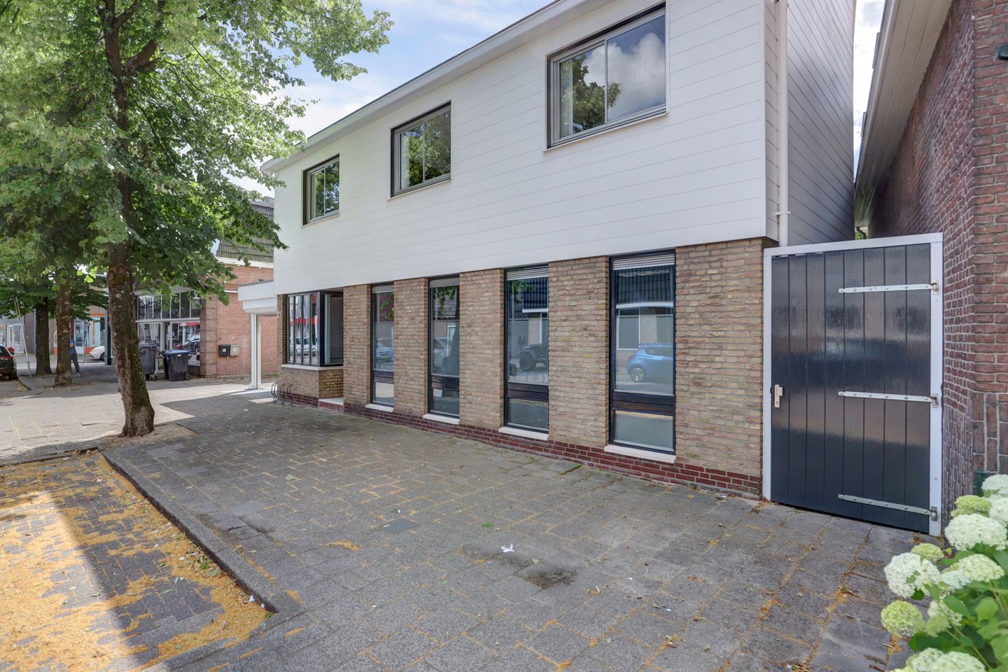 Photo 4 of Raadhuisstraat 21