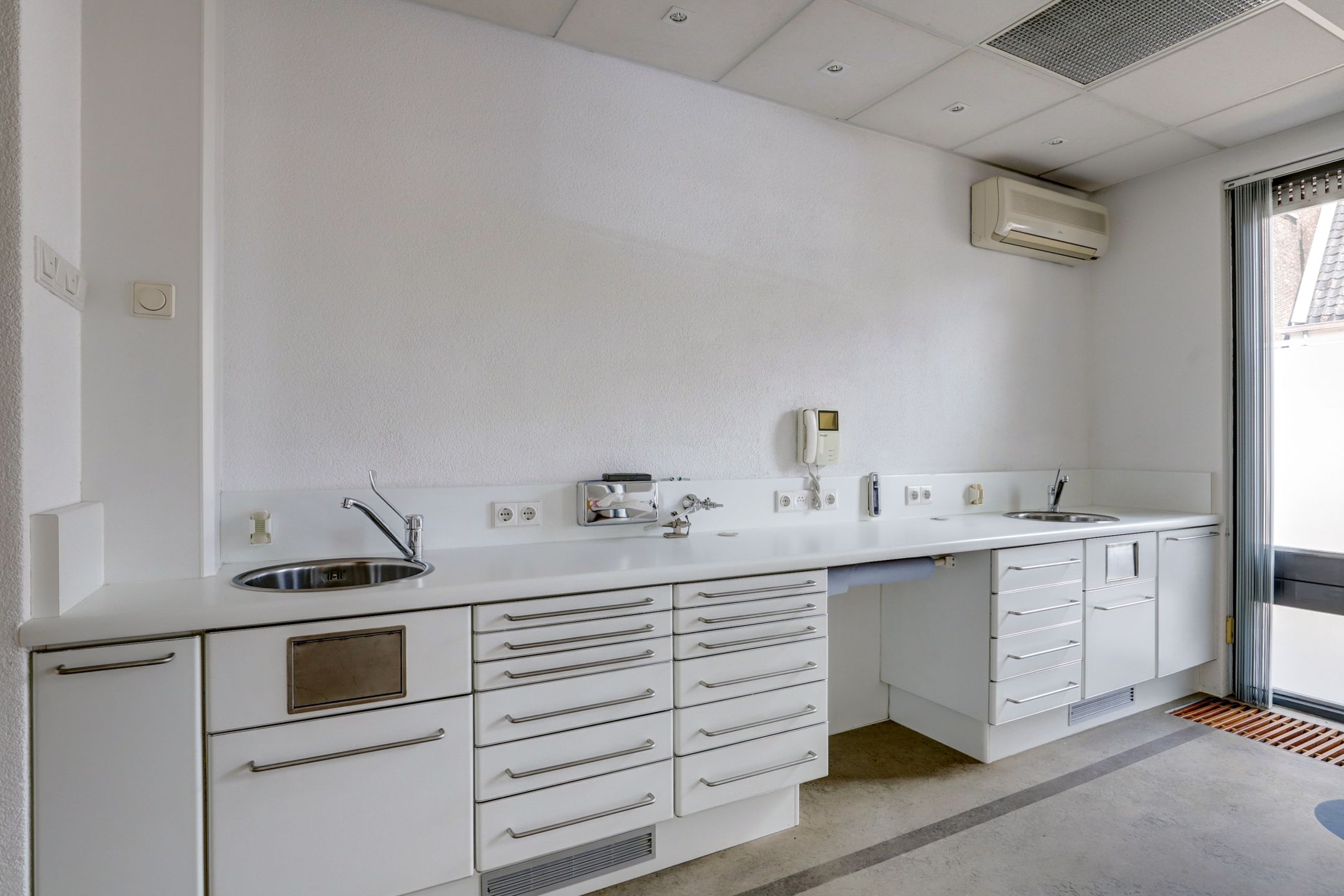 Photo 15 of Raadhuisstraat 21