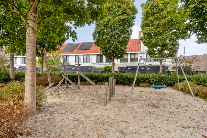 Photo 38 of Tulpstraat 11