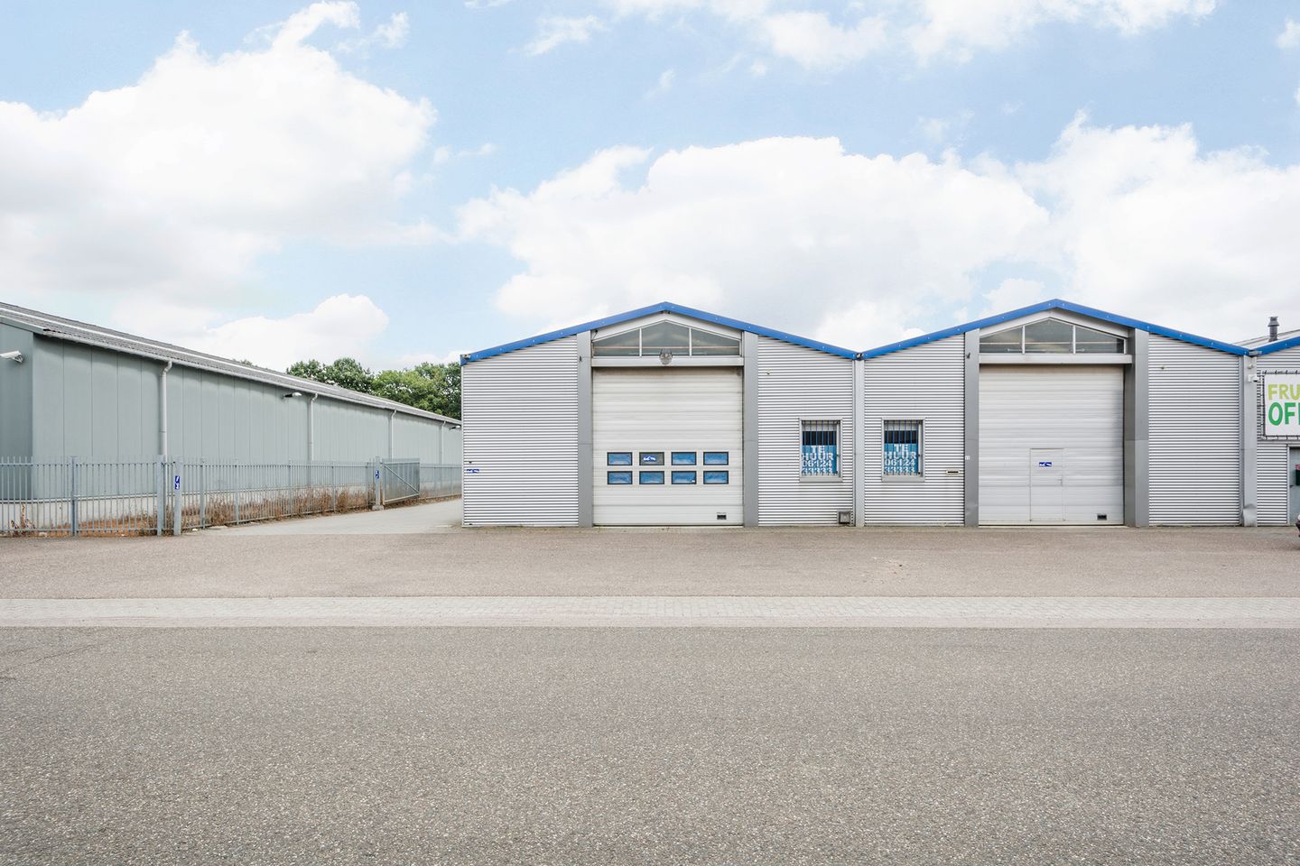 View photo 1 of Oosterbroekweg 11