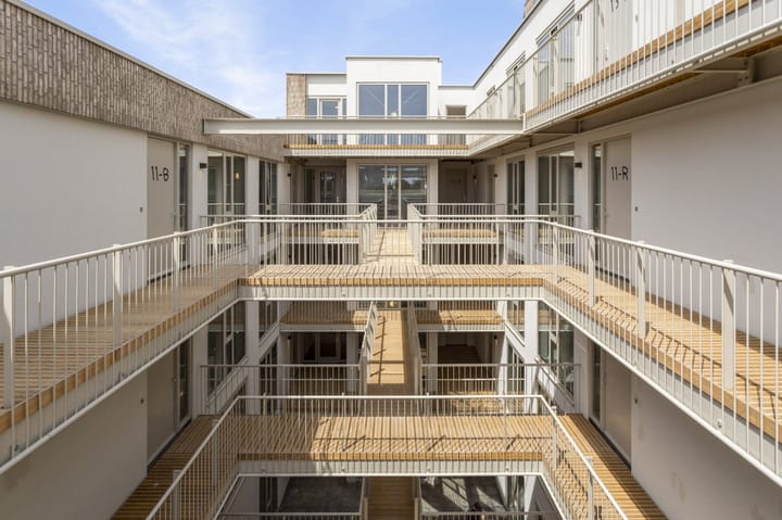 Foto 2 van Johannes van der Waalsweg 5-H