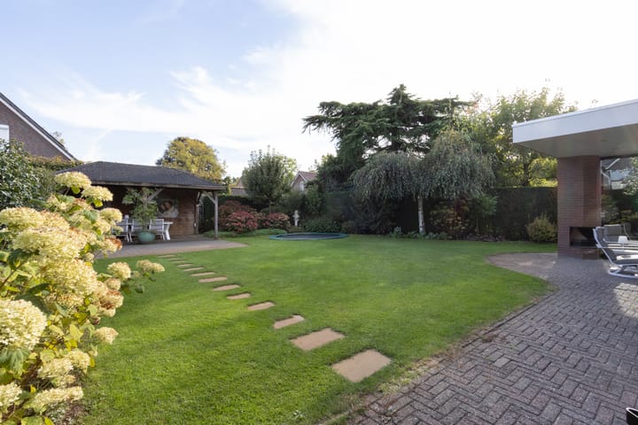 Foto 50 van Lindenhof 37