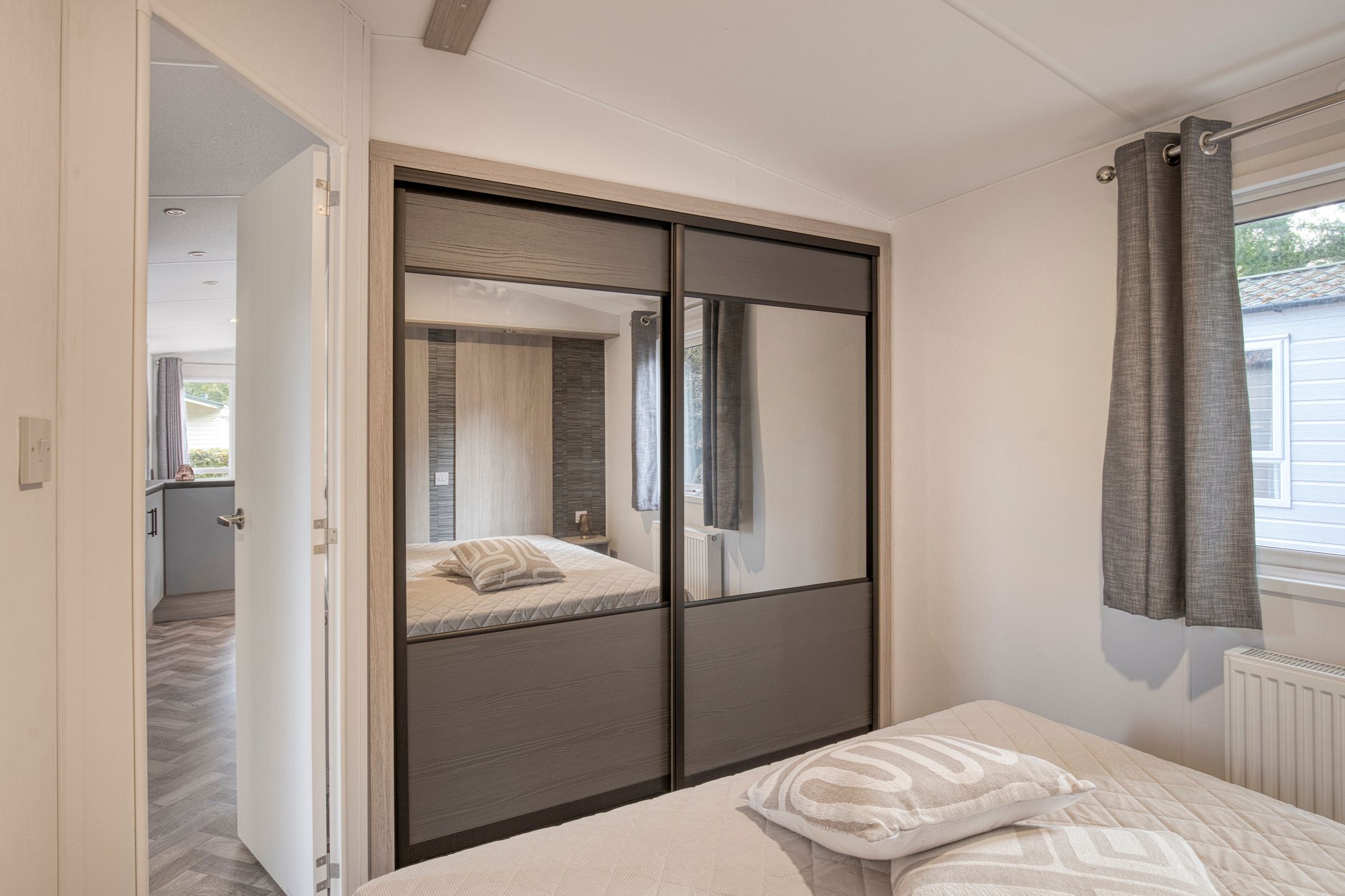 Photo 12 of Centrumweg 5-16