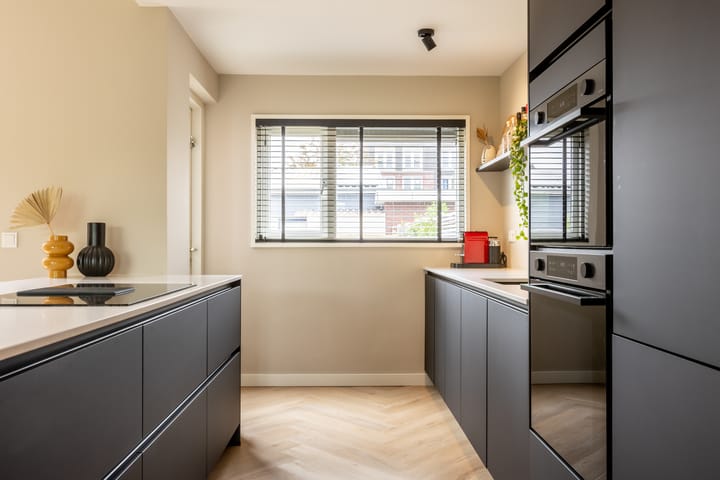 Photo 12 of Westeinde 121