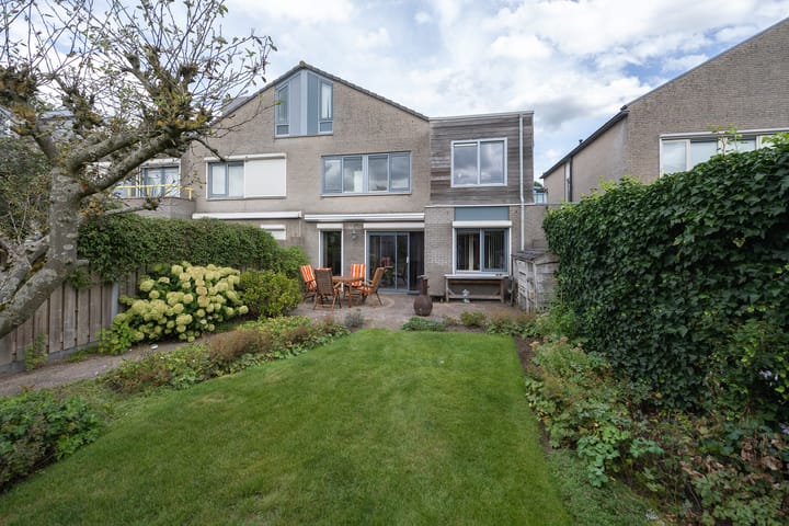 Photo 2 of Van Rielstraat 16