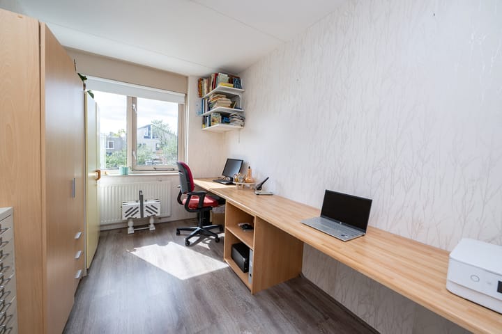 Photo 19 of Van Rielstraat 16