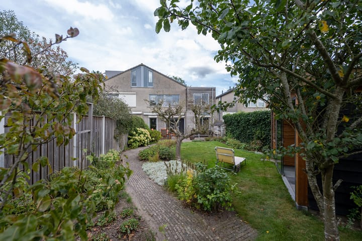 Photo 33 of Van Rielstraat 16